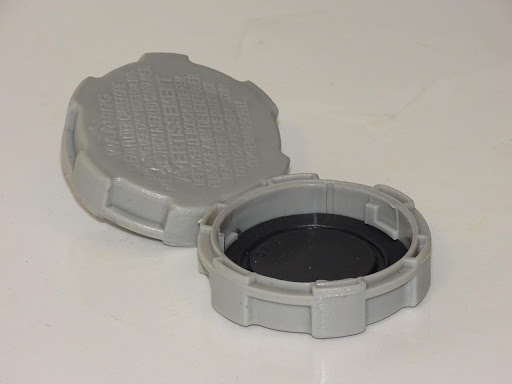 درب مخزن روغن ترمز پراید رادیکال